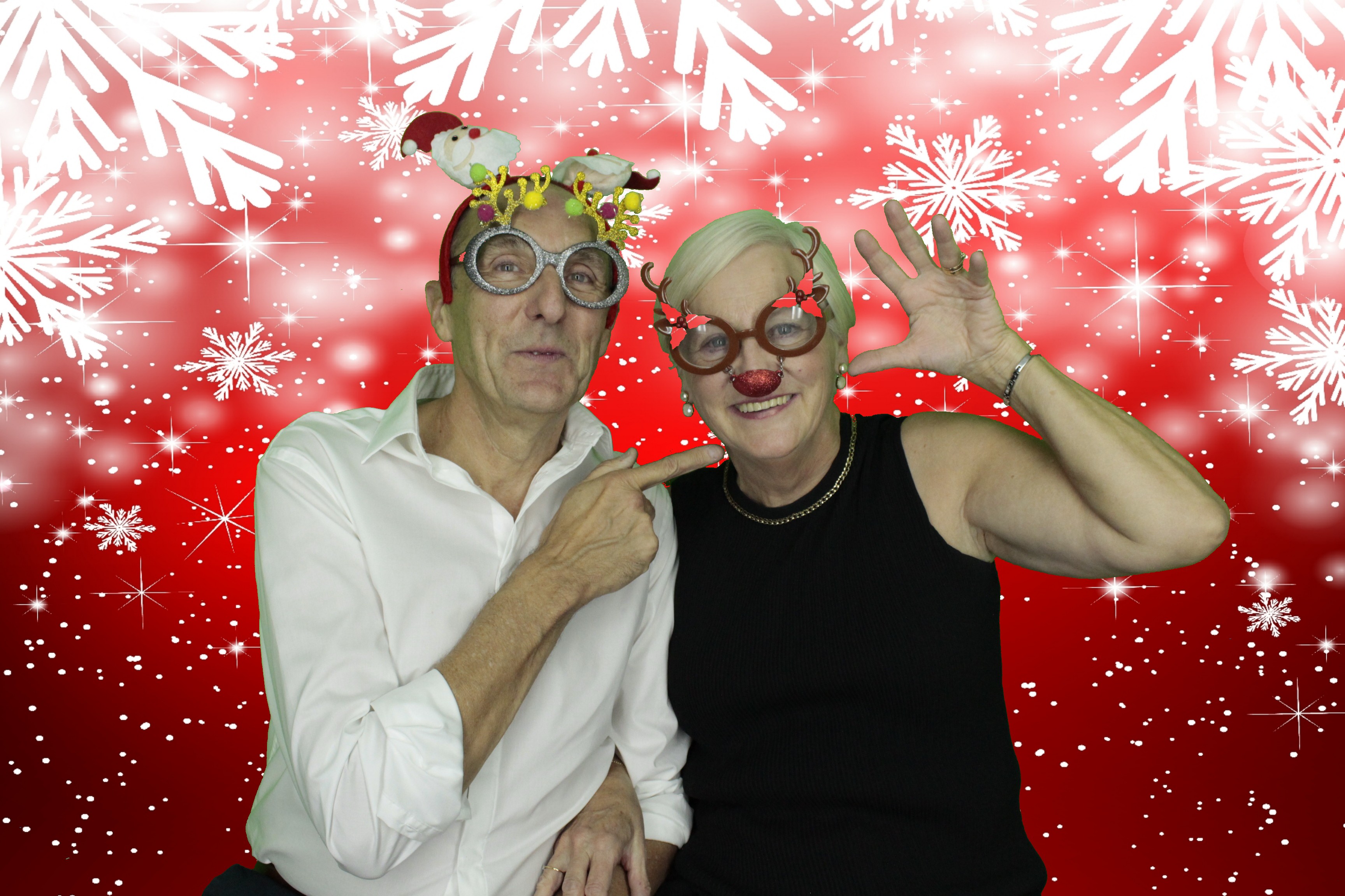 Silvermere Christmas Party | View more photos from the event at gallery.myphotoboothexperience.co.uk/u/MyPhotoBoothExperienceLtd/Silvermere-Christmas-Party-3
